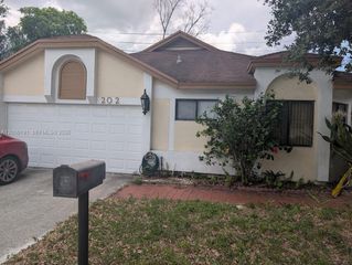202 Maddy Lane, North Lauderdale, FL 33068