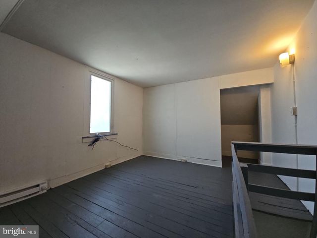 112 N 4TH ST N N, Millville, NJ 08332