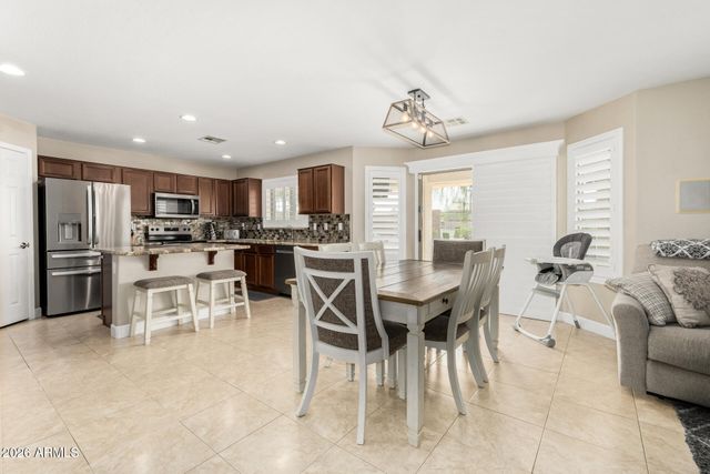 29122 N RED FINCH Drive, San Tan Valley, AZ 85143