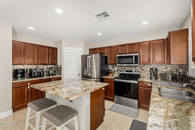 29122 N RED FINCH Drive, San Tan Valley, AZ 85143