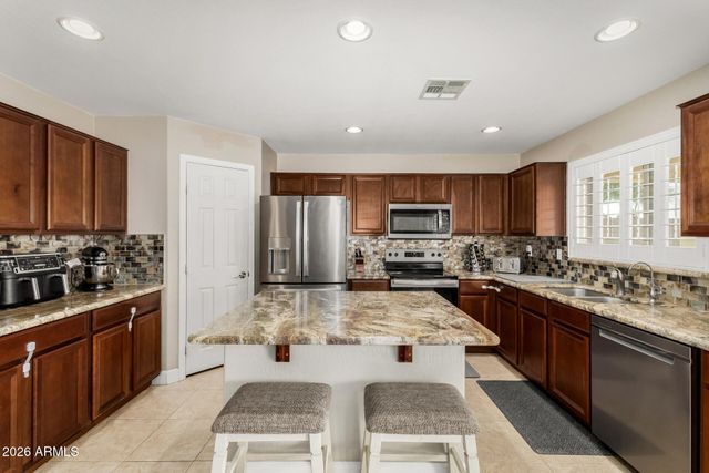 29122 N RED FINCH Drive, San Tan Valley, AZ 85143