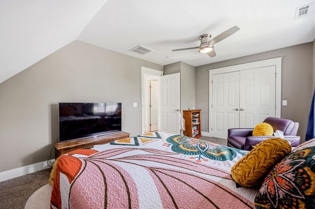 404 Lawrence St, Old Hickory, TN 37138