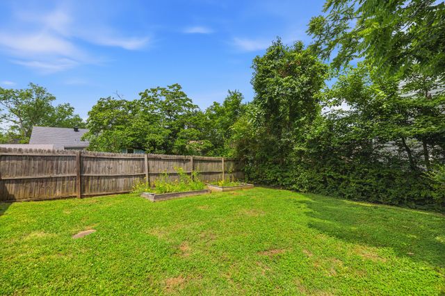 404 Lawrence St, Old Hickory, TN 37138