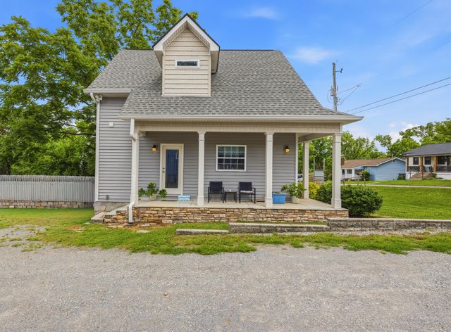 404 Lawrence St, Old Hickory, TN 37138