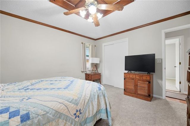 15600 E 2nd Street S, Independence, MO 64050