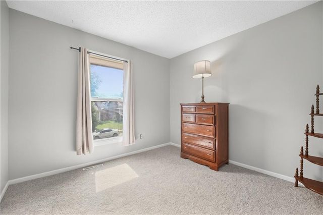 15600 E 2nd Street S, Independence, MO 64050