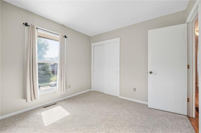 15600 E 2nd Street S, Independence, MO 64050