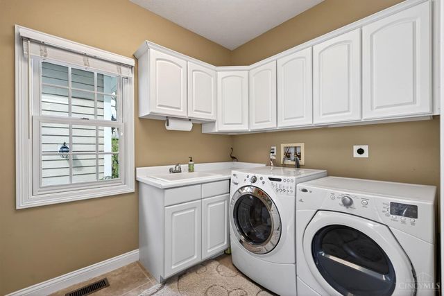 475 Timber Walk Court, Springboro, OH 45066