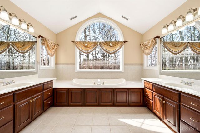 475 Timber Walk Court, Springboro, OH 45066