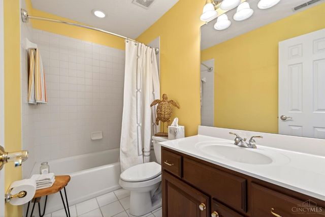 475 Timber Walk Court, Springboro, OH 45066