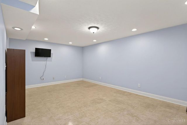 475 Timber Walk Court, Springboro, OH 45066