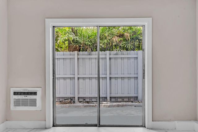 626 SW 14TH Avenue 102, Fort Lauderdale, FL 33312