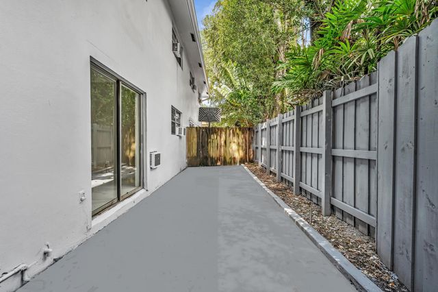 626 SW 14TH Avenue 102, Fort Lauderdale, FL 33312