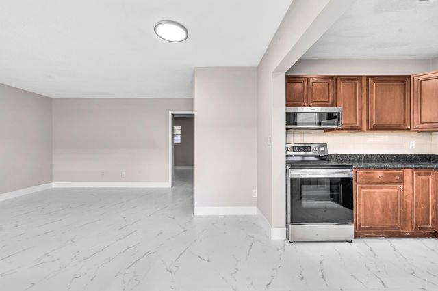 626 SW 14TH Avenue 102, Fort Lauderdale, FL 33312