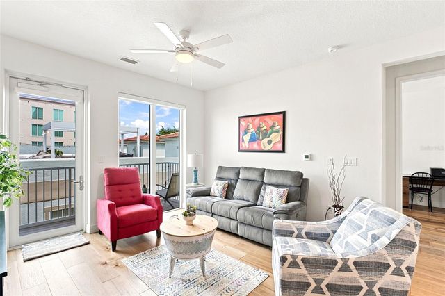 600 3RD AVENUE S 302, St Petersburg, FL 33701