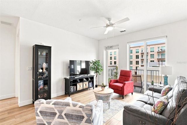 600 3RD AVENUE S 302, St Petersburg, FL 33701