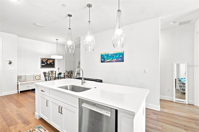 600 3RD AVENUE S 302, St Petersburg, FL 33701