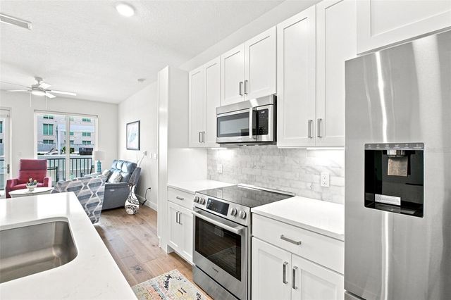 600 3RD AVENUE S 302, St Petersburg, FL 33701