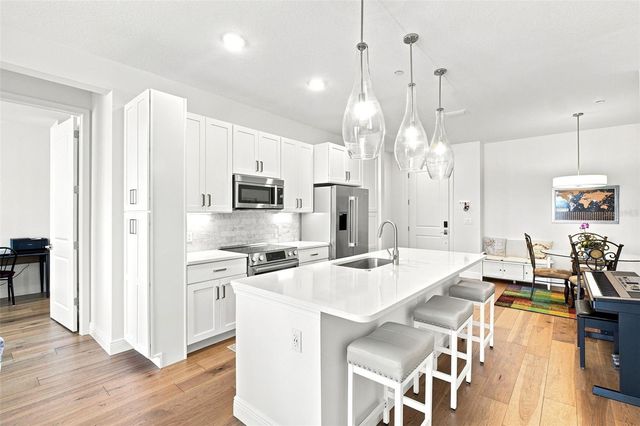 600 3RD AVENUE S 302, St Petersburg, FL 33701