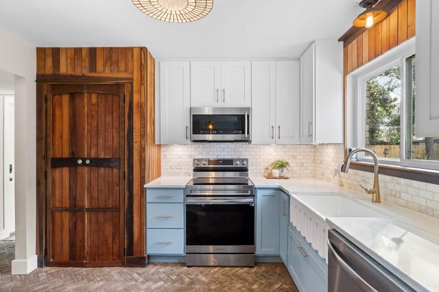 2709 Sunrunner Lane, Gulf Breeze, FL 32563