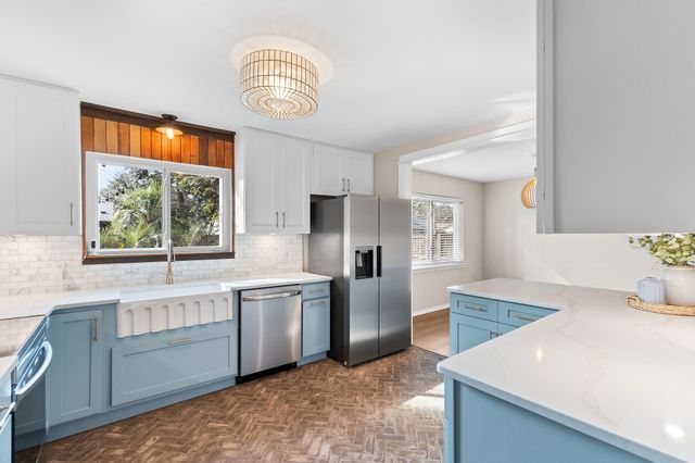 2709 Sunrunner Lane, Gulf Breeze, FL 32563