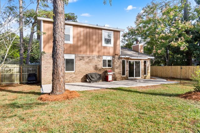 2709 Sunrunner Lane, Gulf Breeze, FL 32563