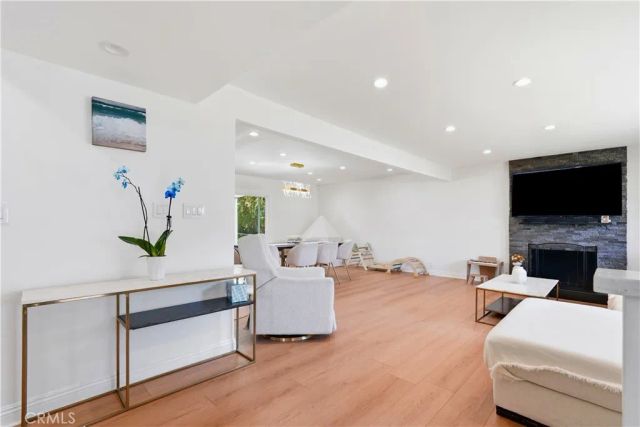 4563 Hempstead St, Simi Valley, CA 93063