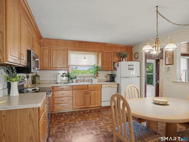 64 Breyer Avenue, Bridgeport, CT 06606