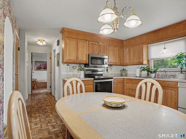 64 Breyer Avenue, Bridgeport, CT 06606
