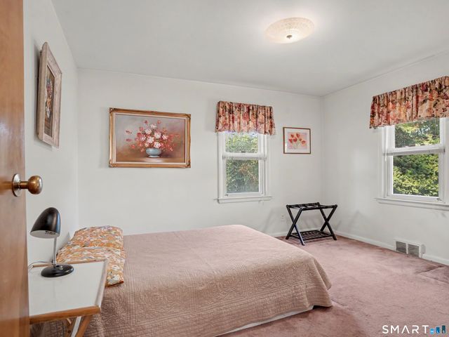 64 Breyer Avenue, Bridgeport, CT 06606
