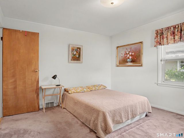 64 Breyer Avenue, Bridgeport, CT 06606