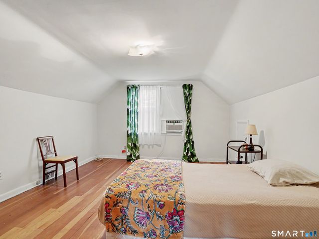64 Breyer Avenue, Bridgeport, CT 06606