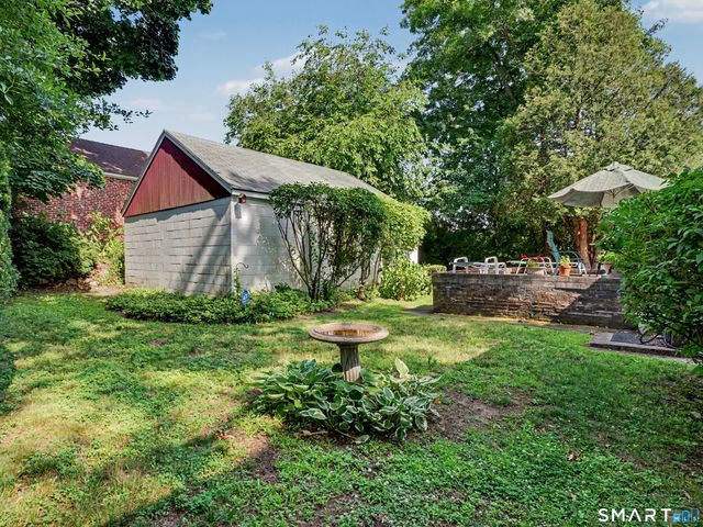 64 Breyer Avenue, Bridgeport, CT 06606