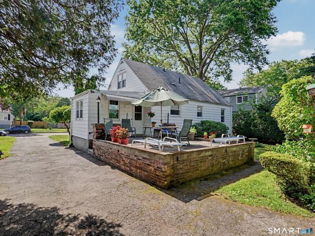 64 Breyer Avenue, Bridgeport, CT 06606