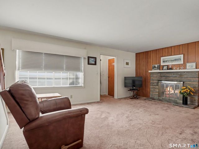 64 Breyer Avenue, Bridgeport, CT 06606