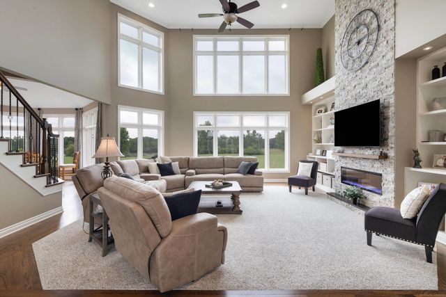 68223 Hillside Lane, Washington, MI 48095