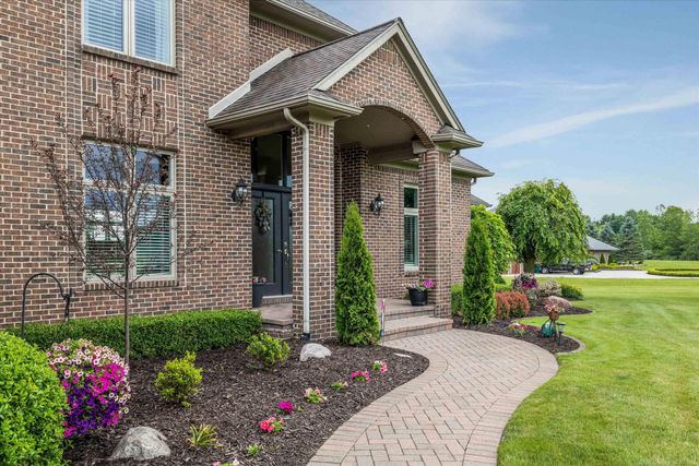 68223 Hillside Lane, Washington, MI 48095