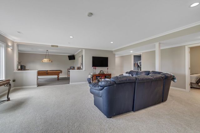 68223 Hillside Lane, Washington, MI 48095
