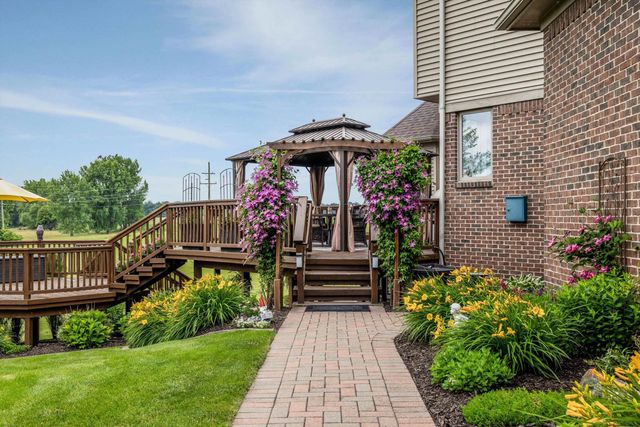 68223 Hillside Lane, Washington, MI 48095