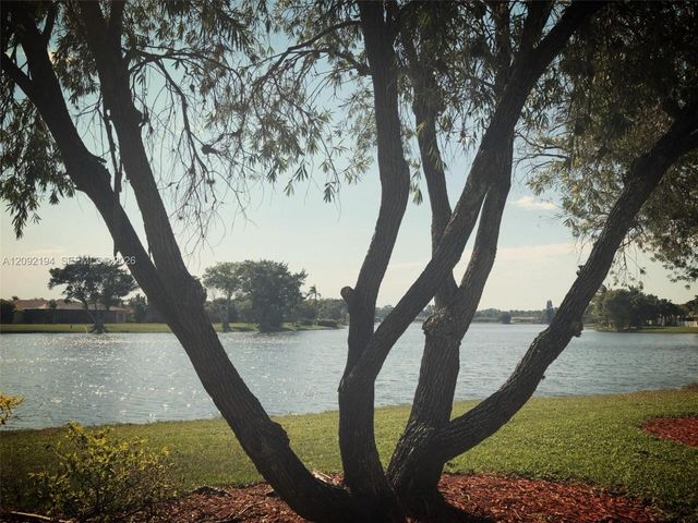 16571 Blatt Boulevard 203, Weston, FL 33326