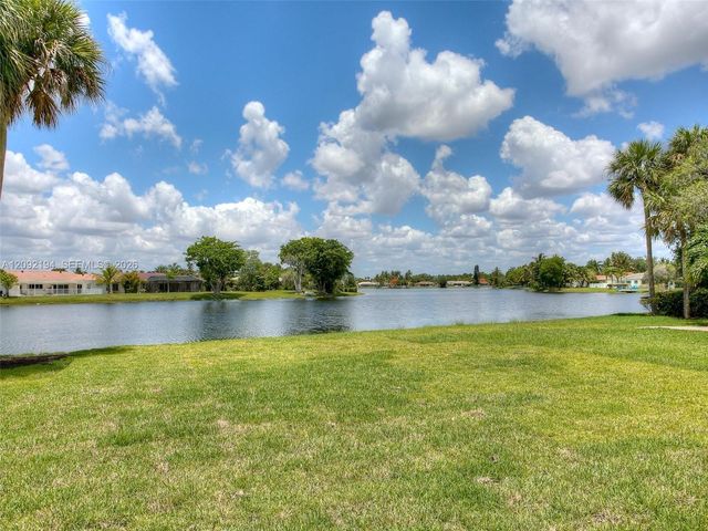 16571 Blatt Boulevard 203, Weston, FL 33326