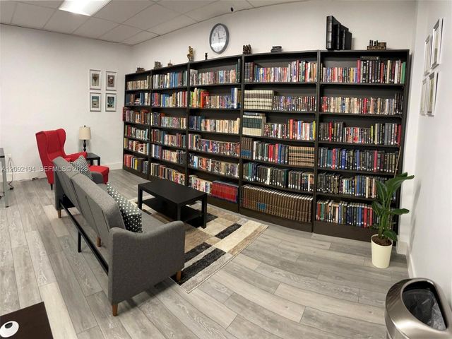 16571 Blatt Boulevard 203, Weston, FL 33326