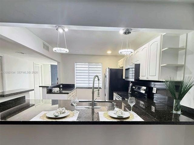 16571 Blatt Boulevard 203, Weston, FL 33326