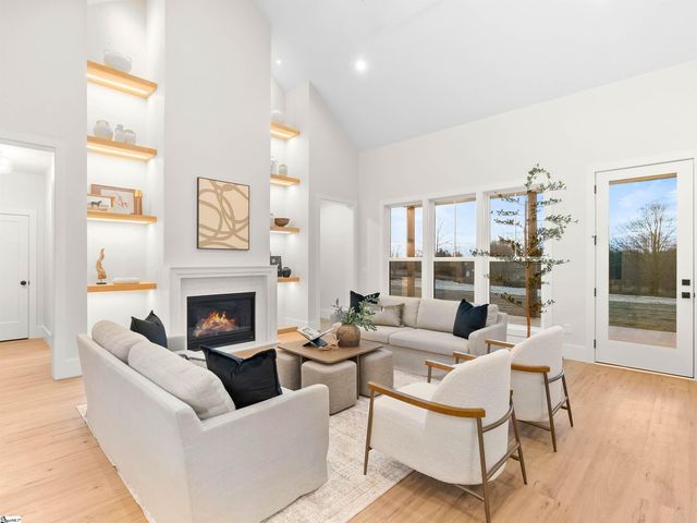 3364 Fairview Road, Fountain Inn, SC 29644