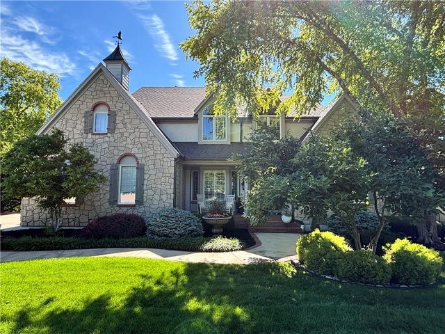 14107 Manor Road, Leawood, KS 66224