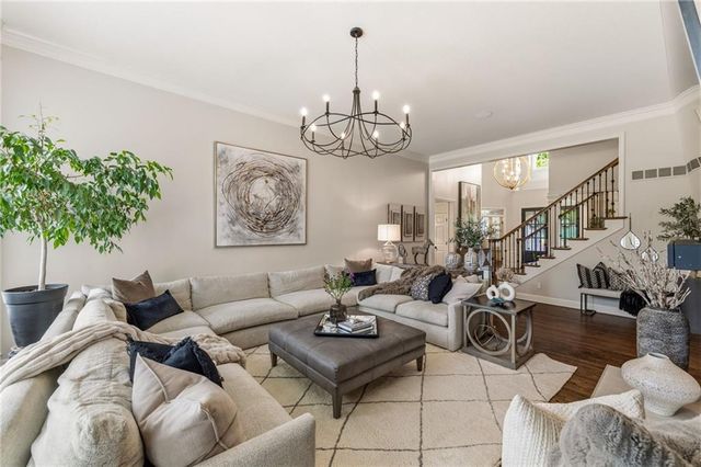 14107 Manor Road, Leawood, KS 66224