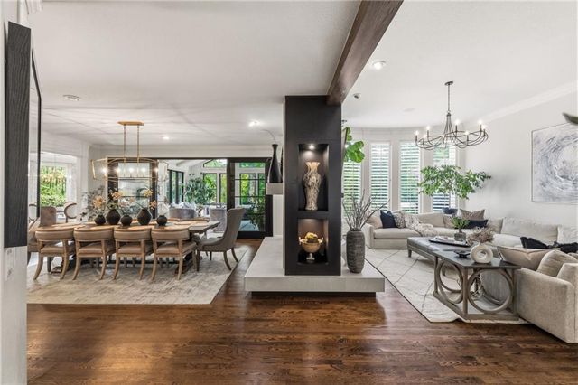 14107 Manor Road, Leawood, KS 66224