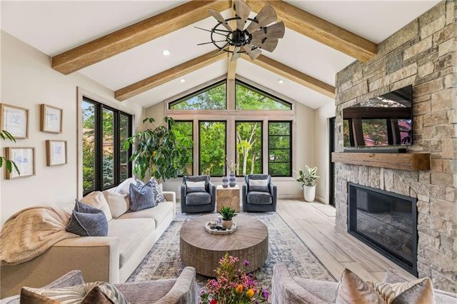 14107 Manor Road, Leawood, KS 66224