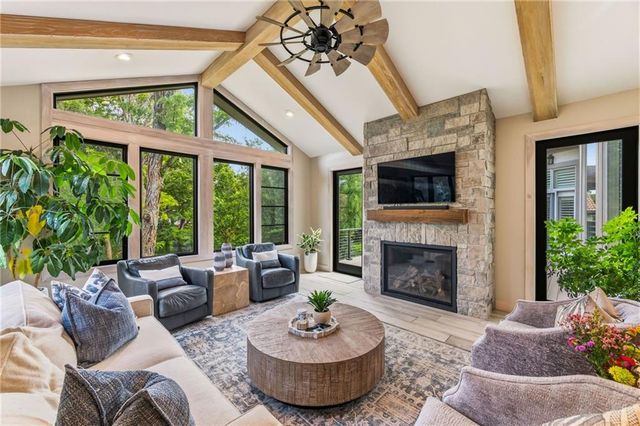 14107 Manor Road, Leawood, KS 66224