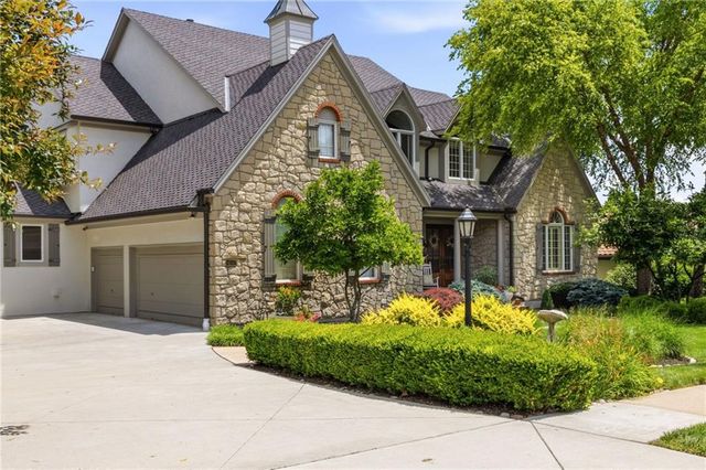 14107 Manor Road, Leawood, KS 66224